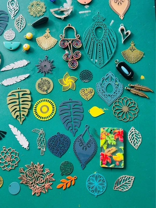 Grote partij van 100 gemengde accessoires – photo 4